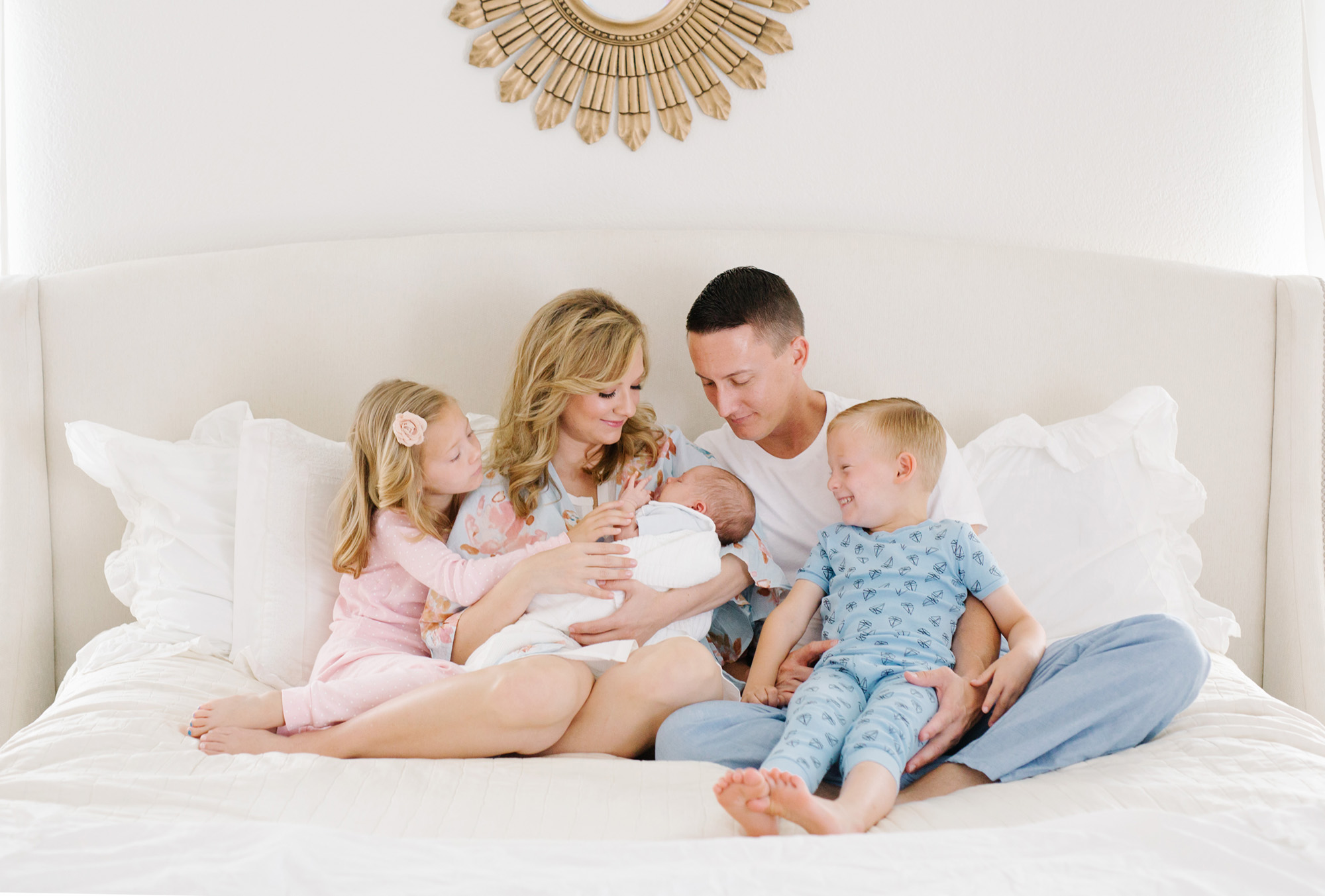 Dallas lifestyle session by newborn photographer Tenth & Grace.
