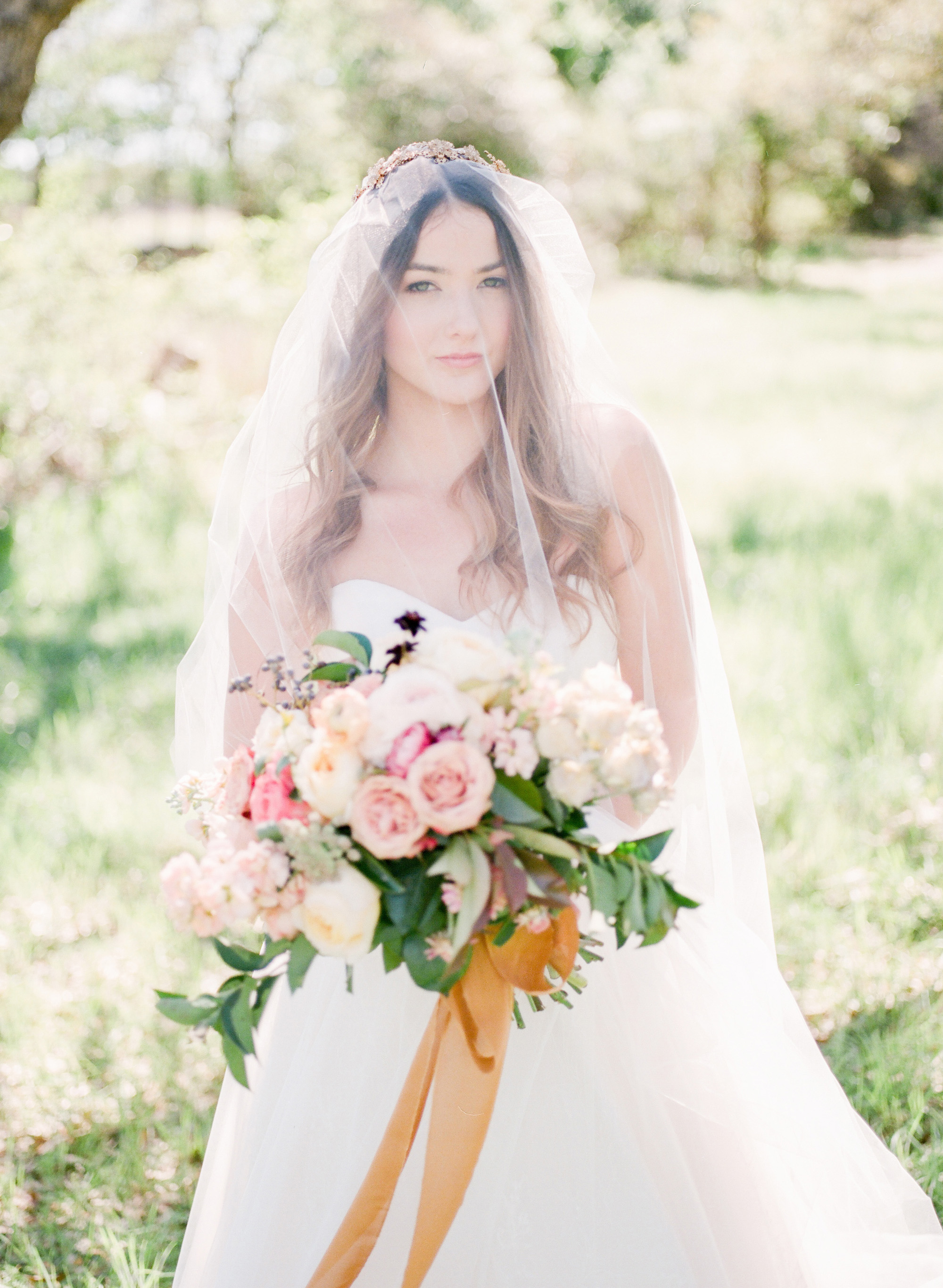 Beautiful Dallas bride captured by Texas wedding photographer Tenth & Grace.