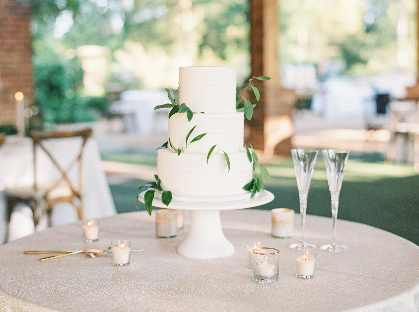 Wedding cake at Barnsley ruins