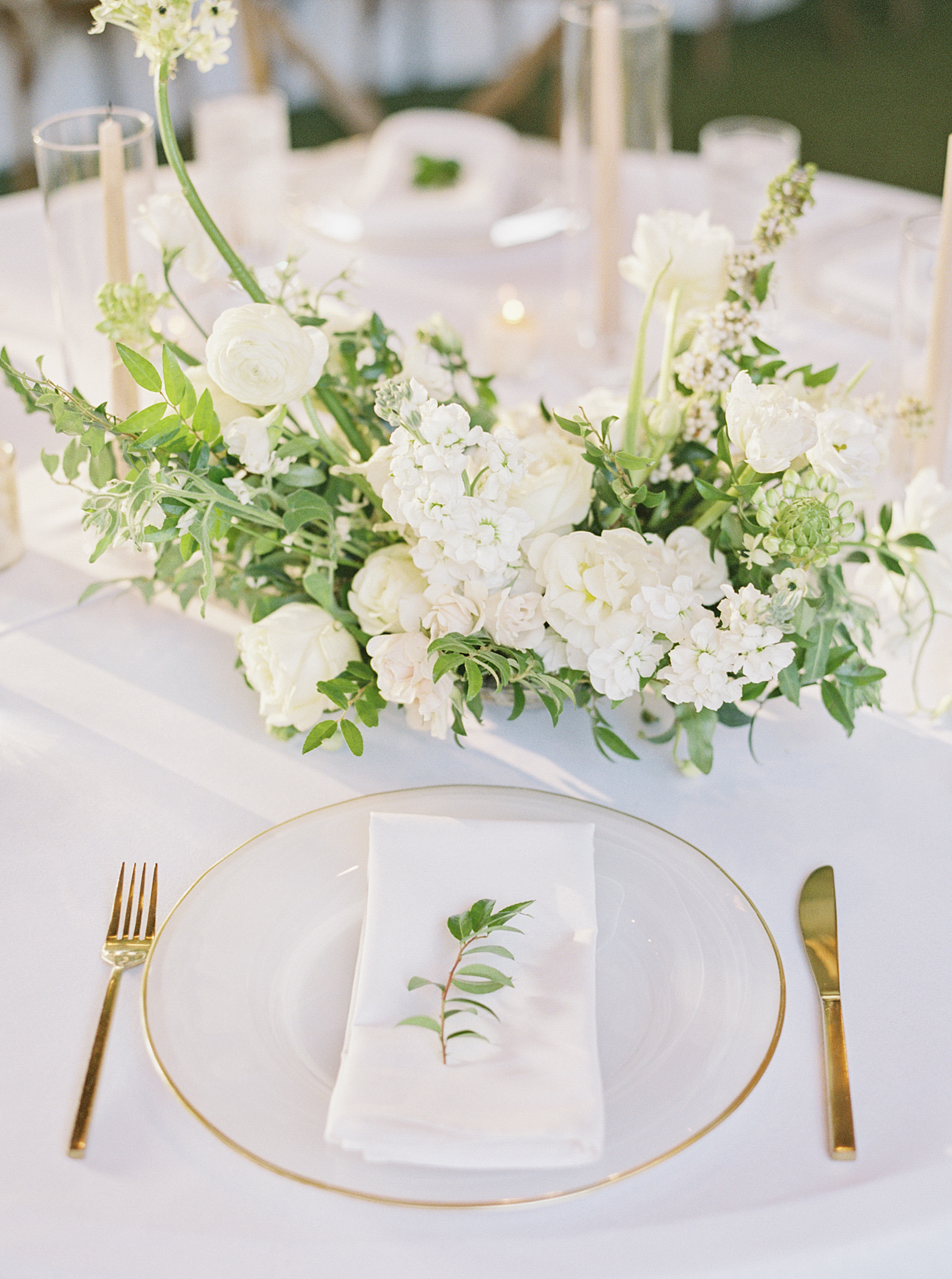 Wedding tablescape at Barnsley Resort 